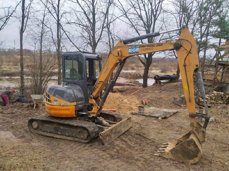 Миниэкскаватор CASE